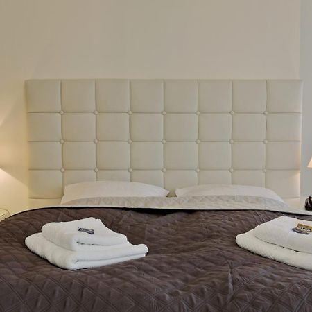 Penthouse Muelheim- Ruhr - Zentral - Edel - Luxus Pur Appartement Mülheim an der Ruhr Buitenkant foto