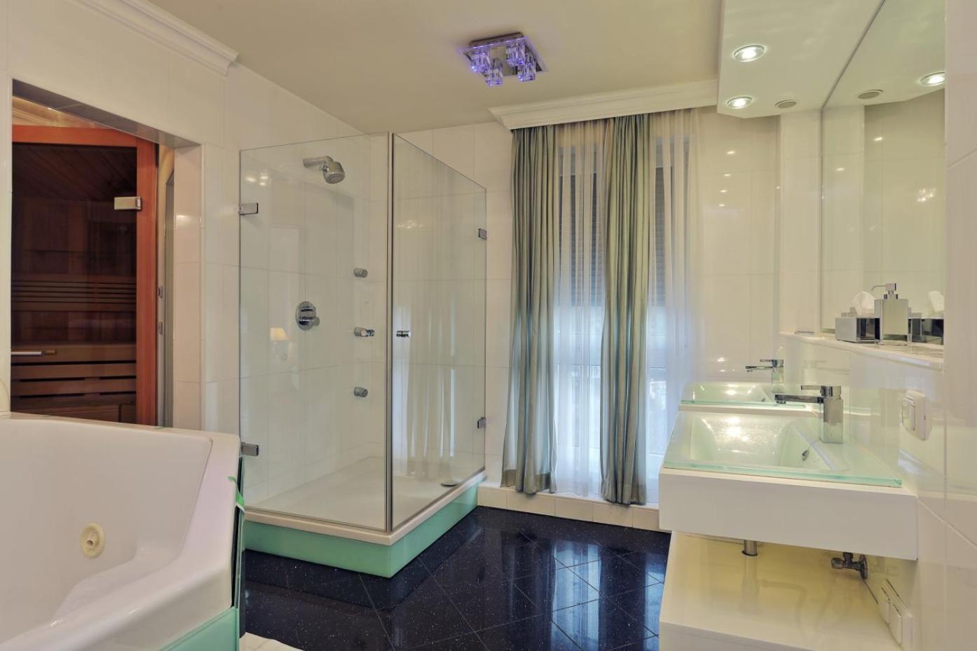 Penthouse Muelheim- Ruhr - Zentral - Edel - Luxus Pur Appartement Mülheim an der Ruhr Buitenkant foto