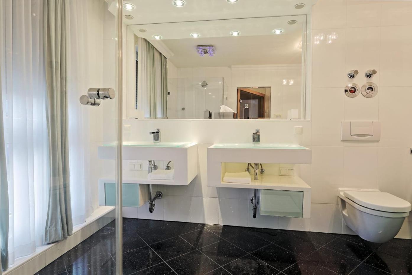 Penthouse Muelheim- Ruhr - Zentral - Edel - Luxus Pur Appartement Mülheim an der Ruhr Buitenkant foto