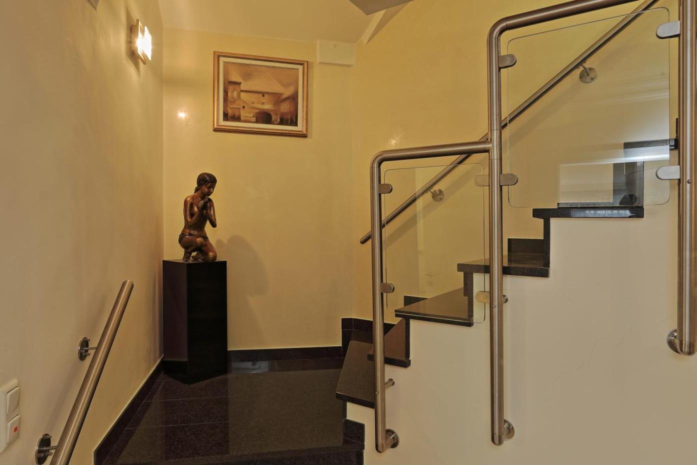 Penthouse Muelheim- Ruhr - Zentral - Edel - Luxus Pur Appartement Mülheim an der Ruhr Buitenkant foto