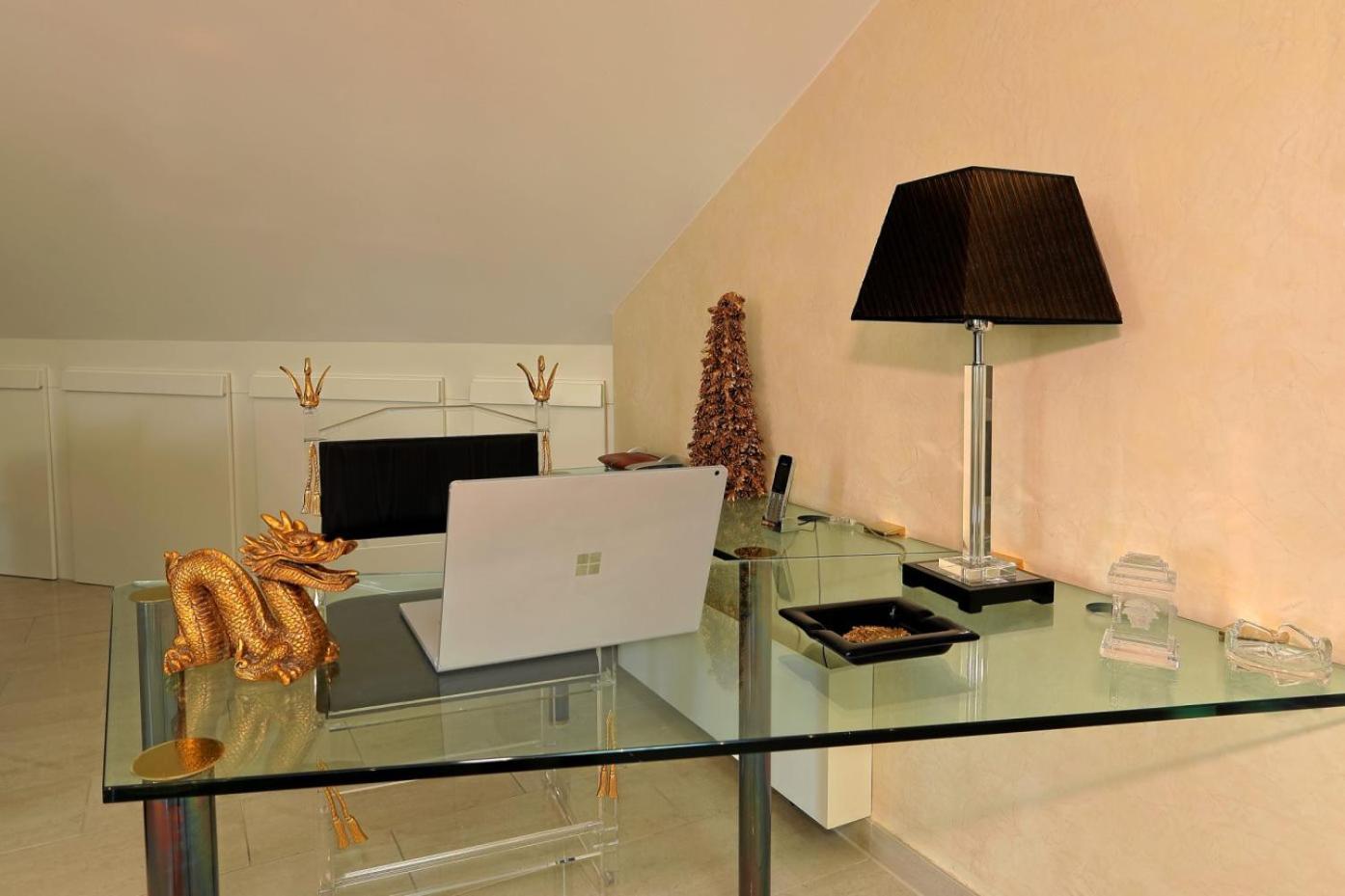 Penthouse Muelheim- Ruhr - Zentral - Edel - Luxus Pur Appartement Mülheim an der Ruhr Buitenkant foto